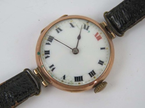 A Vintage 9ct Gold Ladies Rolex Manual-Wind Wristwatch In vendita all'asta