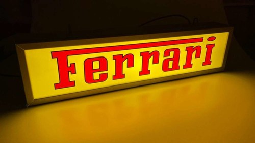 Large Reproduction Metal Illuminated Ferrari Sign In vendita all'asta