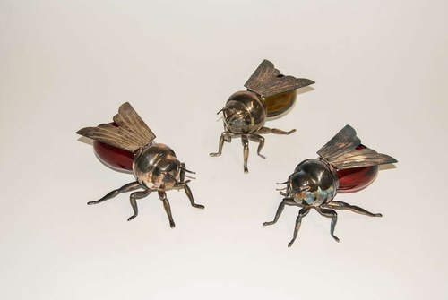 Three Mappin & Webb Silver Plated Bee Honey Pots c.1920 Zu verkaufen durch Auktion