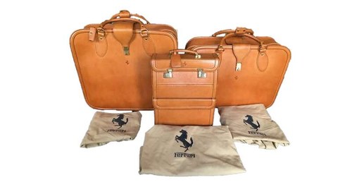 Four-Piece Schedoni Luggage For Ferrari F355348 À venda em leilão