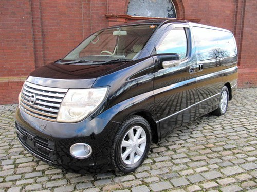 2005 NISSAN ELGRAND 2.5 HIGHWAY STAR * LOW MILEAGE * 8 SEATER  SOLD