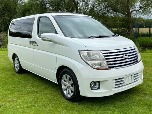NISSAN ELGRAND 2005 3.5 XL 4X4 * LEATHER SEATS * 7 SEATER SOLD