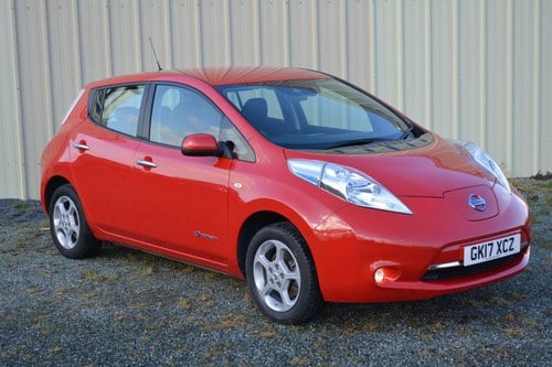 2017 Nissan Leaf Acenta 30kwh - 120 mile range VENDIDO