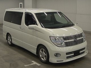 2008 NISSAN ELGRAND HIGHWAY STAR 2.5 4X4 AUTOMATIC * 8 SEATER * In vendita