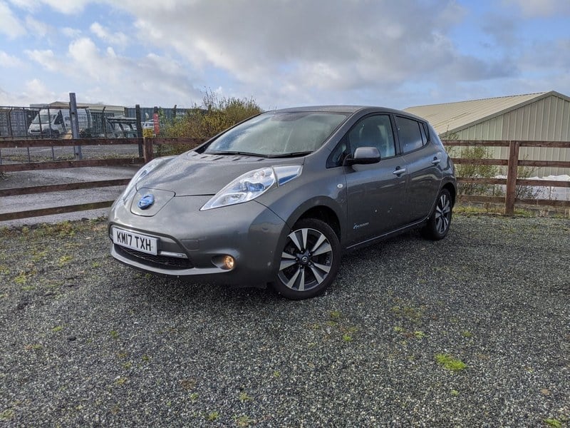 2017 NISSAN LEAF TEKNA 30KWH - TOP OF THE RANGE