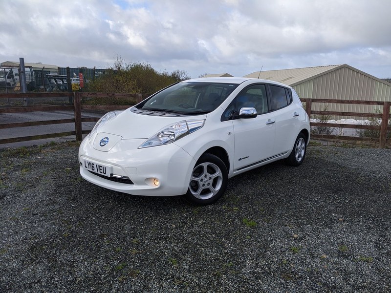 2016 NISSAN LEAF ACENTA 30KWH - FASTER 6.6KW CHARGER