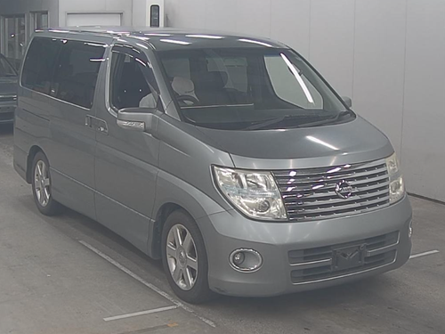 2005 NISSAN ELGRAND 2.5 AUTOMATIC HIGHWAY STAR 8 SEATER * In vendita
