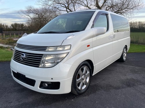 2002 NISSAN ELGRAND 3.5 XL AUTOMATIC * TWIN SUNROOFS * FULL LEATH For Sale