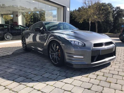 2014 LHD-Nissan GT-R black edition, only 33.500km. In vendita