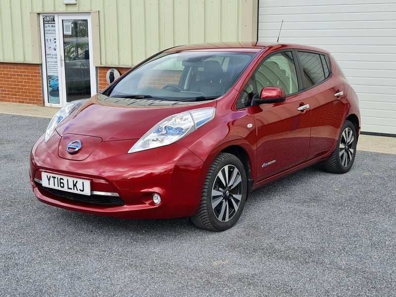 2016 Nissan Leaf 30kwh Tekna - Low Miles with great Specific