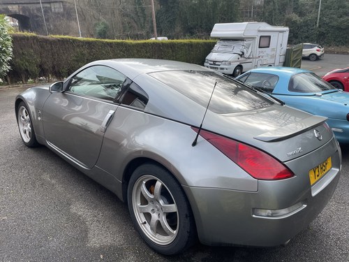 2005 NISSAN 350Z For Sale