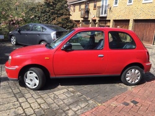 2002 Nissan Micra Hatchback - Red 3 door manual 1.0L petrol. VENDU