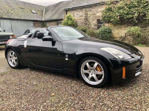 2006 Superb 350z Roadster. Very low miles A vendre