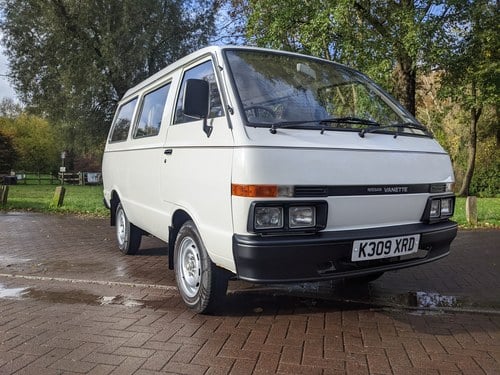1993 Nissan Vanette petrol window van rare possible camper VERKAUFT