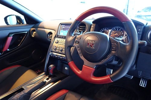 2014 Nissan GTR - 9