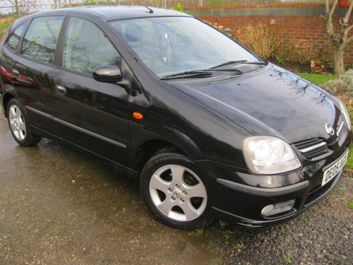 2005 Nissan Almera Tino Se