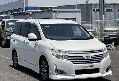 2011 NISSAN ELGRAND For Sale