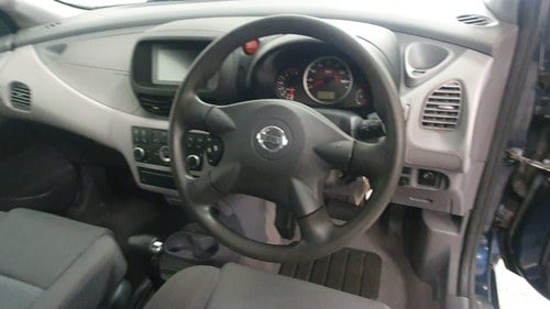 2004 Nissan Almera Tino - 8