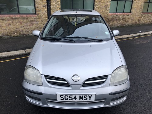 2004 Nissan Almera Tino Se