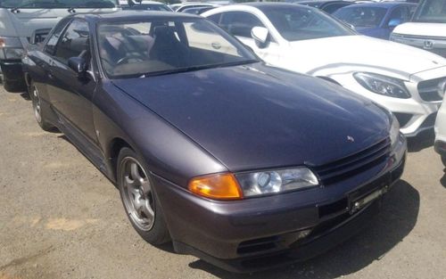1992 Nissan Skyline (picture 1 of 6)