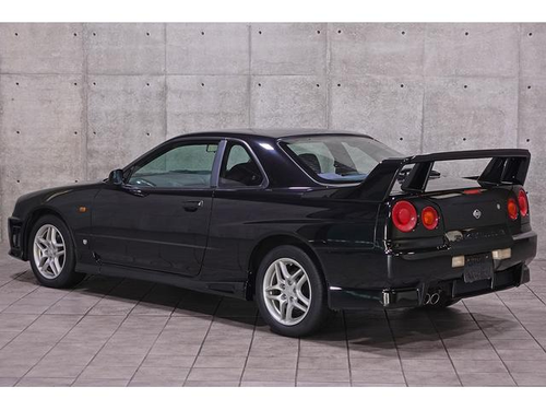 1998 Nissan Skyline - 2