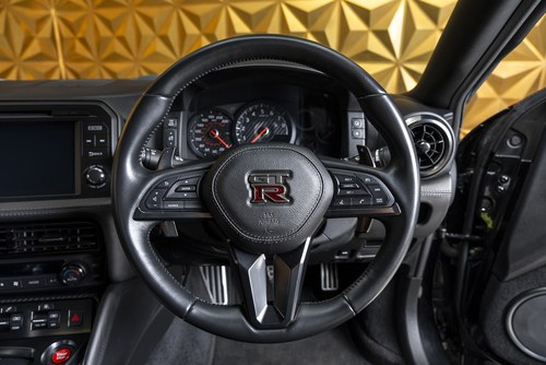 2020 Nissan GTR - 8
