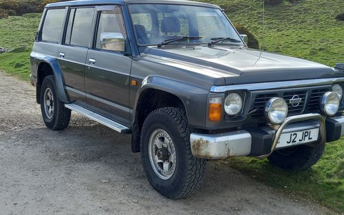 1992 Nissan Patrol (picture 1 of 13)
