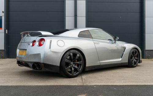 2009 Nissan GTR (picture 1 of 20)
