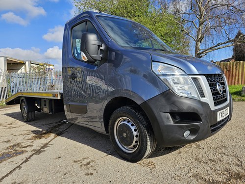 2019 Nissan NV400