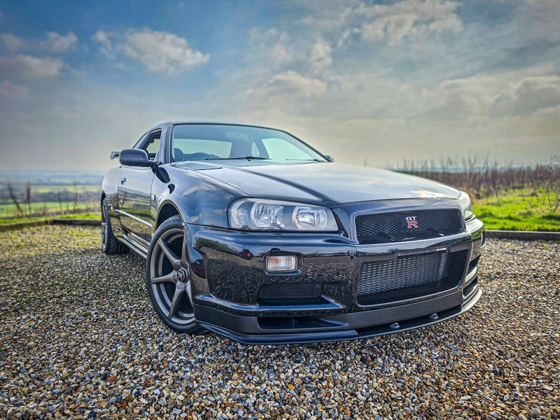 Rapid Classics: Eine Suche. Alle Oldtimer. 27 » Rapid Classics: Eine Suche. Alle Oldtimer. 1999 Nissan Skyline GTR