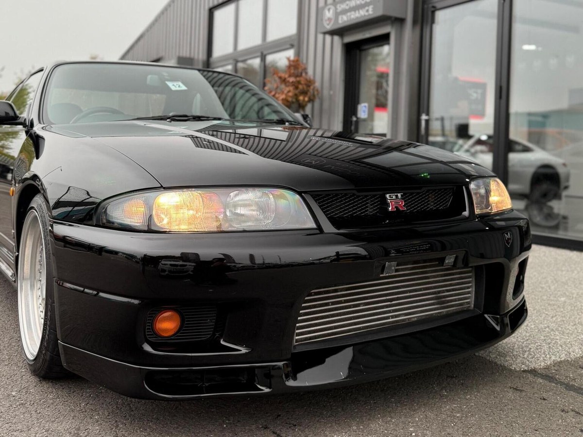 205472 1995 Nissan Skyline Blue Manual Right Hand Drive in United Kingdom ...