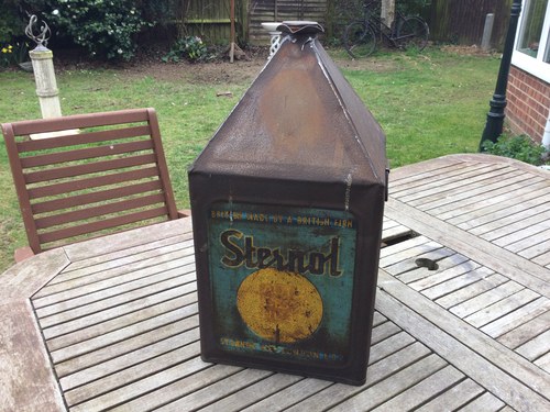 Vintage Sternol pyramid can A vendre