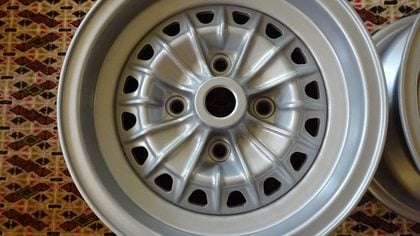 Maserati 15" Borrani wheels