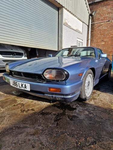 XJR-s 6 litre manual