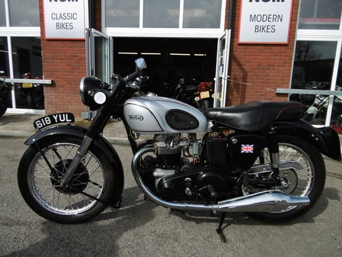 Dominator Model 7 1954 Restored only 1340 miles since VERKAUFT