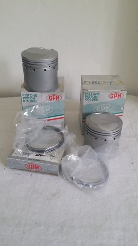 NORTON DOMINATOR NEW PISTONS+RINGS For Sale