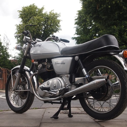 1972 750 Commando Not Used Since 2007 SOLD TO CHRIS. SOLD