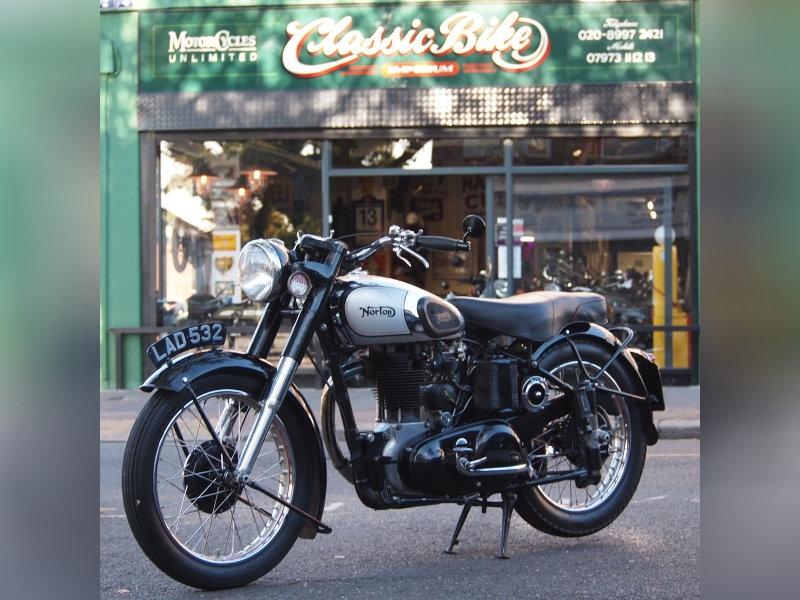 Norton ES2 500 With Buff Logbook + Lots Of Bills Receipts.