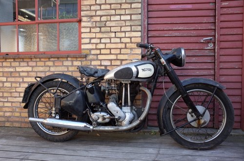1950 Norton ES2. Matching numbers. Original condition. For Sale