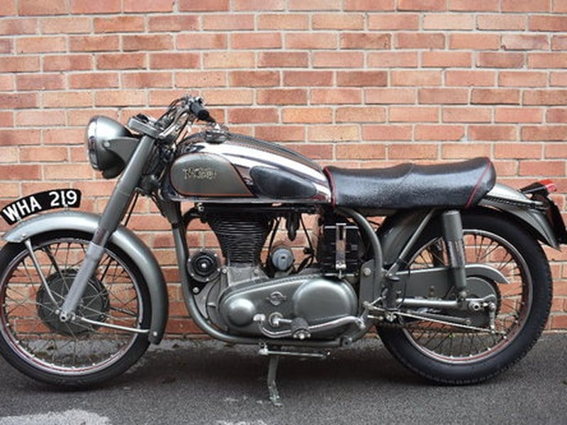 Lot 43 - A 1954 Norton International 30M - 02/05/18