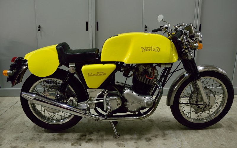 1973 Norton Commando 850 - 1 1973 Norton Commando 850 - 1