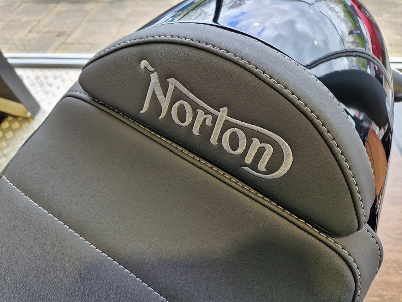 2023 Norton Commando 961 Sport - 7