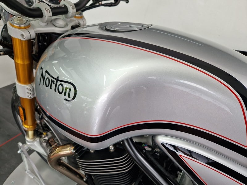 2025 Norton Commando 961 Sport Silver in United Kingdom For Sale