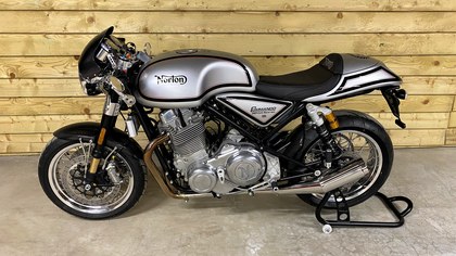 NORTON COMMANDO CAFE RACER 50th ANNIVERSARY only 22 MILES