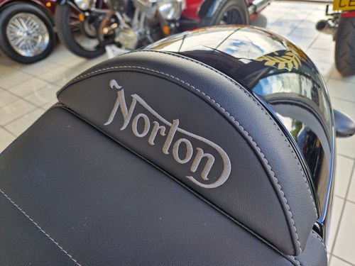 2018 Norton Commando 961 Cafe Racer - 6