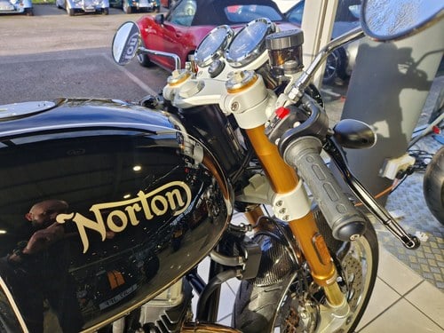 2023 Norton Commando 961 Cafe Racer - 8