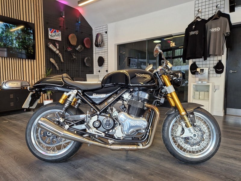 Norton Commando 961 Café Racer (NEW)