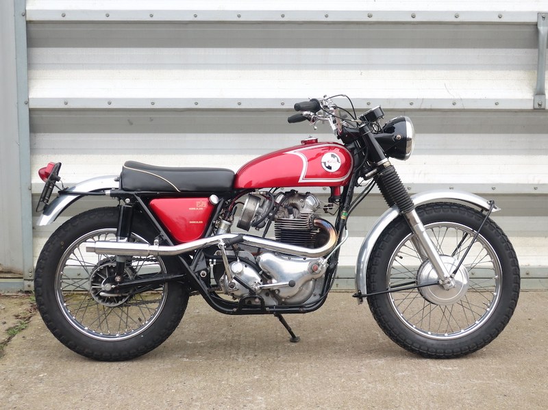 1967 Norton P 11
