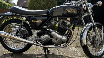 1973 Norton Commando 750