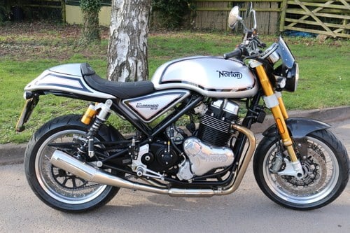 Norton Commando 961 SP Sport 2023 just 683 miles from new *S VERKAUFT